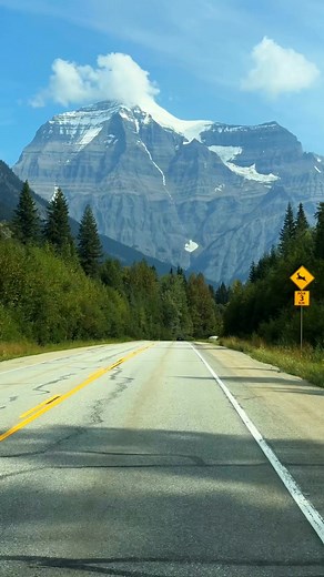 Entdecke atemberaubende Zwischenstopps entlang des Icefields Parkway ⬇️ - Lake Louise - Moraine Lake - Bow Lake - Peyto Lake (Bow Summit) - Waterfowl Lakes - Mistaya Canyon - The Big Bend - Parker Ridge - Columbia Icefield / Athabasca Glacier - Sunwapta Falls | roadsurfer