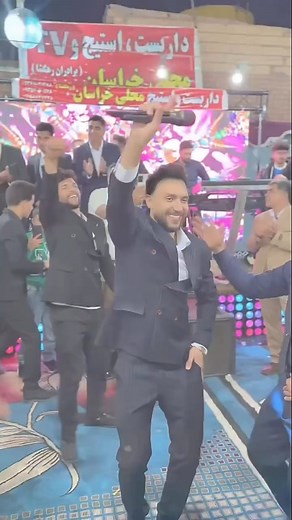 ‎🔻پیج اصلی اهنگ محلی خراسان🔺‎ on Instagram‎: "مو روش کراش دارم 😍❤️‍🔥 عجب آهنگی خونده مصطفی ابراهیمی ترند این روز ها❤️🔥 آخر کلیپ رقص مصطفی ابراهیمی ببین 😍 بفرس براش ❤️🌷 @mahali_khorasan_org 👈 #اهنگ_محلی #کراش #خراسان #مصطفی_ابراهیمی #محلی_خراسانی"‎