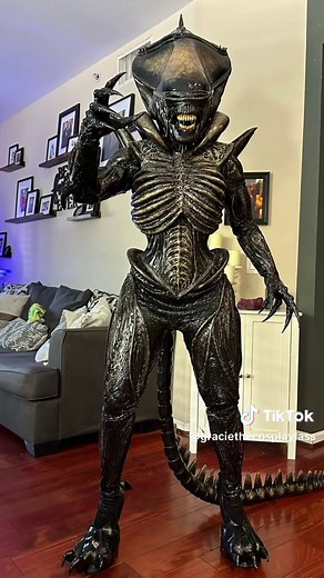 Crafting a Xenomorph Cosplay: Step-By-Step Guide