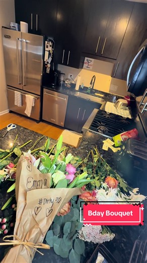 birthday baby woohoo bouquet 🌸🌺🌹💐🌷🌻🌼🪻 #bouquet #sister #roses #flowers#asmr