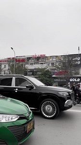 582K views · 7.8K reactions | Em bảo là thích ngắm Mây, nhưng khoannn ... thì ra là Maybach 沈沈#Mtauto #Maybach #tohongvan #gls600 #s680 #s580 #xuhuong | Hồng Vân Luxury Car - 0889334488 | Facebook