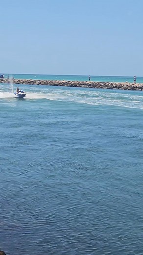 Jet Skiing and Wave Jumping Jetty Jetty #JetSkiing #WaveJumping | Wavy Yacht | Facebook