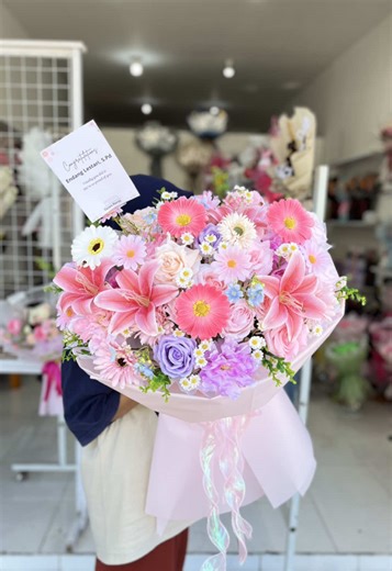 Hazel Bouquet Spesial request dominan pink #buketpalu #fyp #bouquet #lewatberanda #thumbelina
