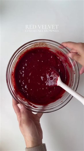 El postre que no sabías que necesitabas: Brownies de cheesecake Red Velvet. ¡Ese remolino lo es todo! | Chefclub Argentina
