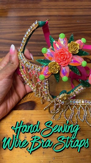 Clearly, I’m not done with these wire bras tutorials because I’ve got another one for you to enjoy 🤭. Today, we’re looking at how I used to hand sew straps to wire bras. Before I had the confidence to put a wire bra under my sewing machine, this was my go-to method. I felt confident doing this because the thread was doubled up, which made it very secure. It’s also relatively quick to do and it never, ever failed me. Naturally, a machine is much more efficient but if you don’t have one, I’d sugg