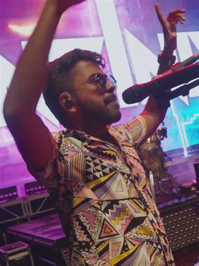අම්මට සිරි මෙතන තිබ්බ මගේ ලෑලි ගෙදර කෝ?
