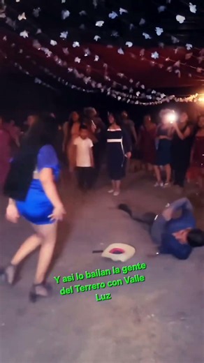 The Real Iguana Dance #dance #short #dance #stomp