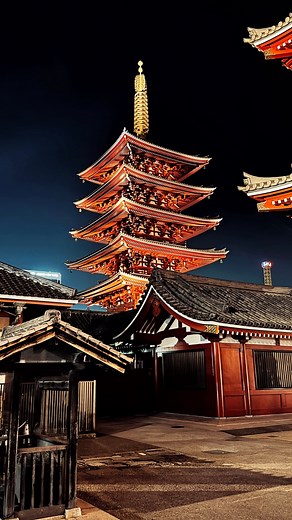 Dive into Japan’s energetic capital with Silversea, to reveal a side of the city you’ve never seen before. | Point Me to Paradise Travel