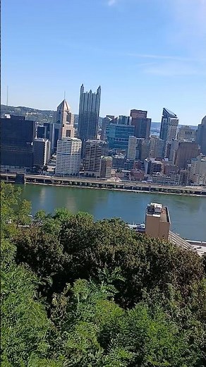 Mt Washington- overlook - downtown Pittsburgh- playing 8tracks on Ross portable player - 31 Aug 2025