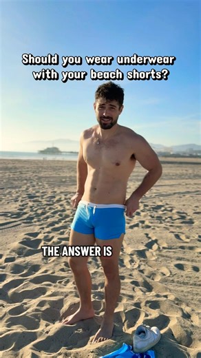 Should men wear underwear with beach shorts? 🩳 ￼