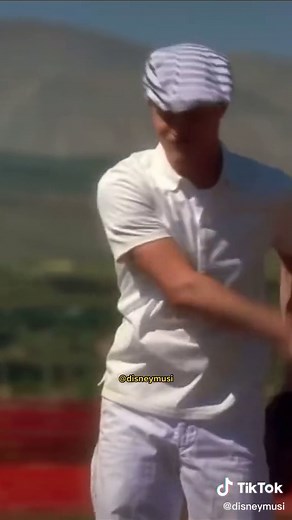 I Don’t Dance - High School Musical 2 ( 2007 ) || #disney #disneymusic #disneysong #disneysongs #music #songs #disneyplus #lyricvideo #disneyoriginalmovie #hsm2 #highschoolmusical2 #highschoolmusical #idontdance #foryoupage #fypシ #fyp #viral #throwbackdisney