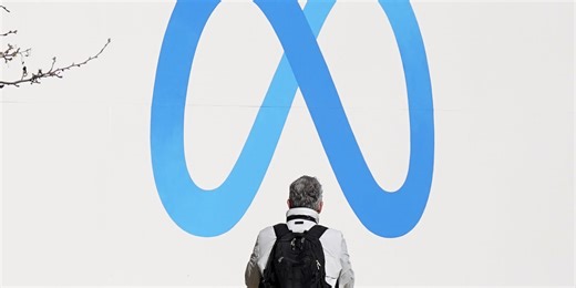 WSJ News Exclusive | Mark Zuckerberg Looks to Deliver Hit to Elon Musk With Upcoming Twitter Clone Named Threads