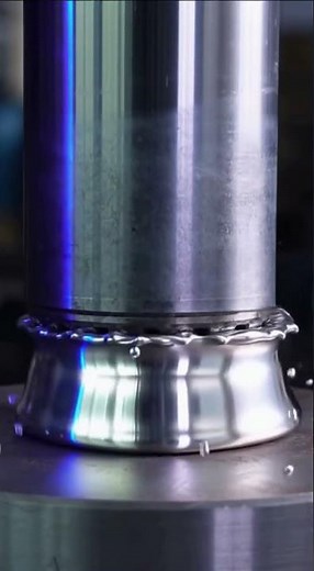 Hydraulic Press vs Liquid Metal Cube — Unreal 4K Physics!