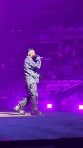 73K views · 1.9K reactions | Farruko interpretando uno de sus clásicos en el Coliseo de Puerto Rico. 﫶❤️‍ #farruko #carbonarmortour #concert #puertorico #jlpromotionspr | JL Promotions | Facebook