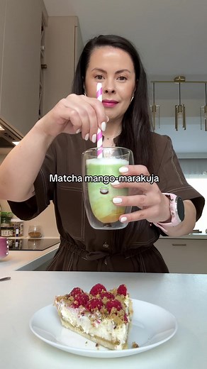 Jak zrobić domową matchę z mango i marakują