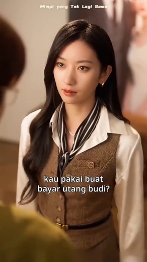 """Tonton selengkapnya👉https://cps-front.shorttv.live/app-api/ext/20251106OPnoK0pPFd 🔗Klik tautan untuk mengunduh aplikasi, cari judul:“Mimpi yang Tak Lagi Sama” untuk menonton drama pendek selengkapnya 📺Sinopsis:“🔥🔥🔥Di Kota Yaiba, hubungan pengacara top Leon Verda dan pebisnis sukses Loren Malta retak saat Leon sengaja kalah dalam kasus penting demi membalas budi Sheri Nalsa. Tindakan itu membuat perusahaan Loren terancam bangkrut. Dikhianati dalam cinta dan karier, Loren pun memilih berc