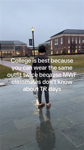 The College Outfit Dilemma: Dress Smart or Repeat?