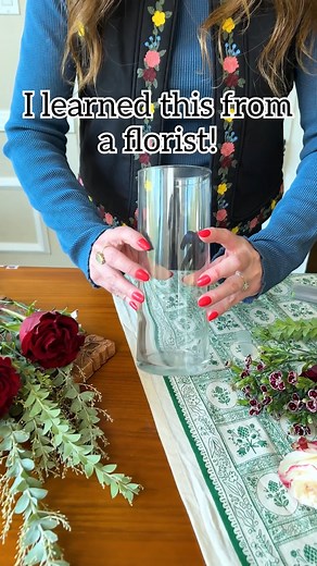 Easy Thanksgiving Centerpiece Ideas! 🌿 Gorgeous floral arrangements and seasonal centerpiece ideas for the holidays! #Thanksgiving #hosting #floralarrangement #floraldesign | Jeff & Lauren