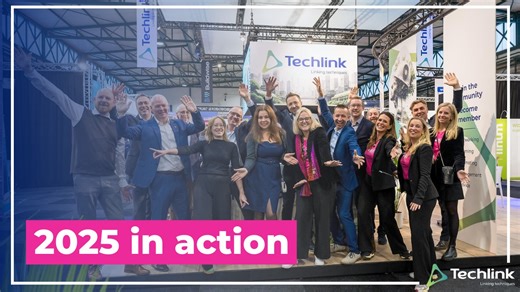 ✨ 𝟐𝟎𝟐𝟓 𝐢𝐧 𝐚𝐜𝐭𝐢𝐞. 𝟐𝟎𝟐𝟔 𝐢𝐧 𝐡𝐞𝐭 𝐯𝐢𝐳𝐢𝐞𝐫. 2025 was voor Techlink een intens, collectief en geëngageerd jaar. Een jaar waarin onze leden, partners en teams een hele sector vooruit hebben geholpen. 🎥 In beelden, energie en sterke momenten 👉 workshops, events, innovatie, energietransitie, ontmoetingen, talenten, concrete projecten. Deze video is jullie jaar, ons jaar - dat van een ecosysteem in beweging. 💡 In 2026 gaan we verder. Nog meer connecties. Nog meer zichtbaarheid v