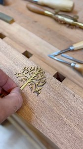 By @rihanwoodworks @wooden_fine_arts Brass inlay the tree of Gondor. #lotr #dunedain #treeofgondor #brassinlay #inlay #wood #carving #woodinlay #table #furniture #furnituremaker #finefurniture | Wooden fine arts