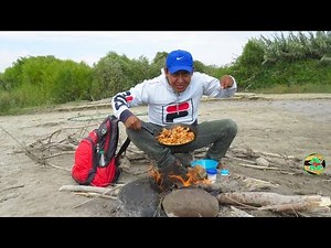 HOW TO CATCH AND COOK SHRIMP IN A RIVER USING A CASTING NET - Fishing and Cooking