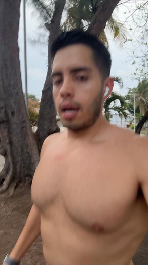 Y ni modo bebé me fleto por los 2 | Eric Leines el Papi Chulo