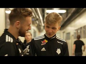 niko and monesy homo moment