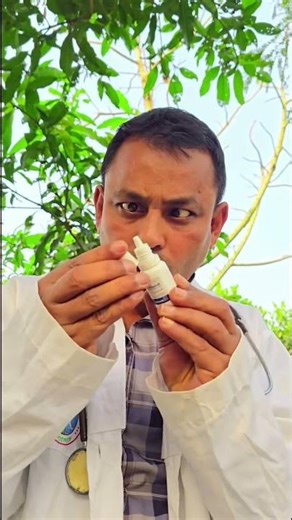 Want to get eye drops... the one who closes their eyes is the person next to me😆