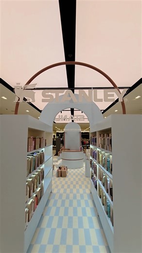 Behind the Store. Our newly refreshed David Jones Chatswood Chase store opens this Thursday. Take an exclusive sneak peek at our expanded homewares floor, showcasing everything from kitchen must-haves to unique décor, plus a Stanley activation where you can personalise your very own cup. Join us on Thursday as we celebrate the opening of our new-look Chatswood Chase store with four days of giveaways, gifts, treats, entertainment, fashion, beauty, and more! Find out more: https://david-jones.visi