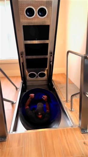 Tony Robbins on Instagram: "1.3 MILLION strong from around the world — and we’re just getting warmed up! 蘭 Day 1 of the Time to Rise Summit is LIVE!  Tap the link in bio to jump in! LET’S GOOOO!!!  "