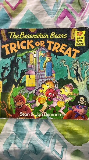 The Berenstain Bears Trick or Treat Adventure