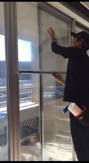 窓ガラスフィルム施工