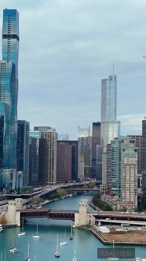 Just in time to view the Lake Shore Drive bridge in Chicago being lifted | Chicago Epic