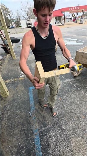 How to roll the string up