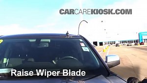 Front Windshield Wiper Blade Change: 2015 GMC Sierra 1500 SLE 5.3L V8 FlexFuel Extended Cab Pickup