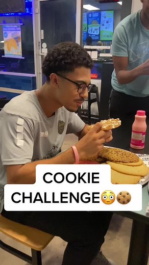 Giant Cookie Challenge: Can They Finish 10 Cookies in 20 Minutes?