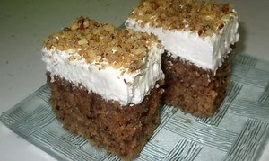 Brzi kolač sa grizom: Neverovatno ukusan i mekan!