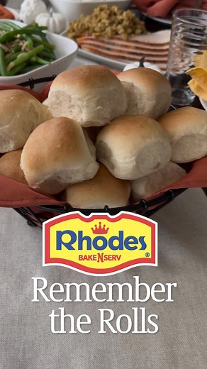 From oven to table, Rhodes Dinner Rolls turn a simple meal into a Thanksgiving to remember. Pick up Rhodes Yeast Frozen Dough in the freezer aisle. | Rhodes Bake-N-Serv