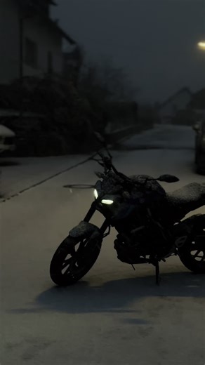 Yamaha MT-125: Motorcycle Riding in the Snow