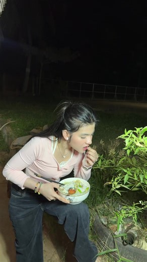 វីដេអូ​របស់ Oun Navin2✅ (@oun.navin2) ជាមួយ original sound - Oun Navin2✅