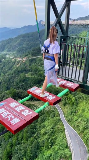 Bungee Jumping With Rope In Beautiful Place:Asmr Bungee Jumping