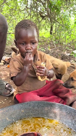 The daily life and diet of the Hazarbi tribe #africa