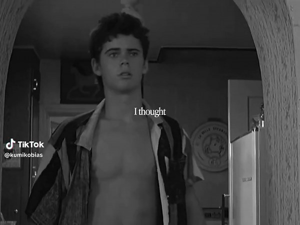 i miss them sm i could cry☹️#thekaratekid #theoutsiders #daniellarusso #johnnycade #ponyboycurtis