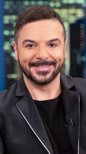 Tlife.gr on Instagram: "🎙️Στο νοσοκομείο νοσηλεύεται τα τελευταία 24ωρα ο Τριαντάφυλλος, έπειτα από έντονους πόνους που προκλήθηκαν από δισκοκήλη, ένα πρόβλημα υγείας που, όπως ο ίδιος αποκάλυψε, τον ταλαιπωρεί από την εποχή που συμμετείχε στο Survivor. Μιλώντας τηλεφωνικά στο TLIFE από το δωμάτιο του νοσοκομείου όπου νοσηλεύεται, ο δημοφιλής τραγουδιστής περιέγραψε τη δύσκολη κατάσταση που βίωσε. 🔗 Διάβασε περισσότερα στο link in bio #tlife #Τριανταφυλλος"