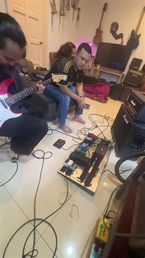 Fine-Tuning Electric Guitars for Optimal Sound