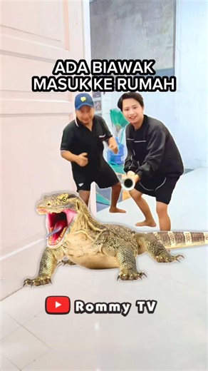 ADA BIAWAK MASUK KE RUMAH!! Prank Klakson Bus Telolet #shorts #basuri