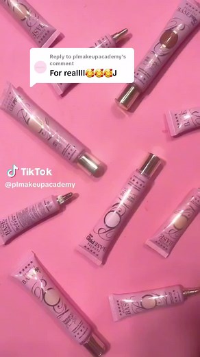 Replying to @plmakeupacademy Eyeshadow tutorial for a black and white look #eyeshadowtutorials #eyeshadowtutorialforbeginners #makeup #productreview #plouise_makeup_academy