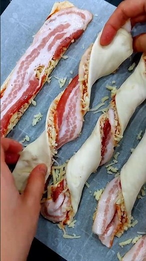 🔥Quick & Crispy Bacon Twists😋 #puffpastry #baking #partyfood #snacktime