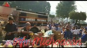3.4K views · 58 reactions | Emotivos momentos vivieron los alumnos de la escuela primaria José María Morelos turno matutino,al convivir con elementos de Bomberos Profesionales de Uruapan, a quienes les entregaron cartas de agradecimiento por su labor en los incendios forestales y urbanos, pero además todos los alumnos colaboraron con viveres. | Info Michoacán | Facebook