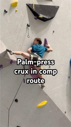 RISKY move in comp route 🍀 #climbing